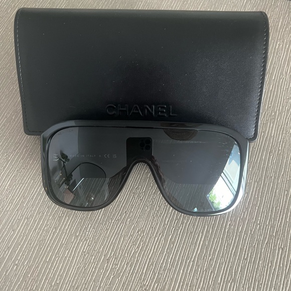 CHANEL Acetate Crystal CC shield sunglasses CH5466B Blk Sheen - Picture 7 of 10